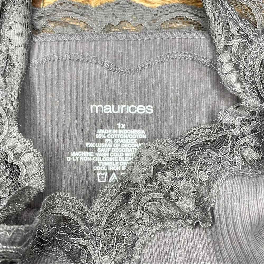🦩 3/$15 or 5/$20 🦩 Women’s tank - Picture 3 of 3